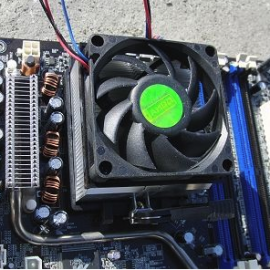 电脑CPU风扇销毁